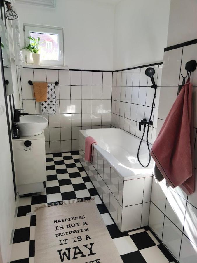 Apartament W Sasiedztwie Lasu 1800M Od Morza ソポト エクステリア 写真